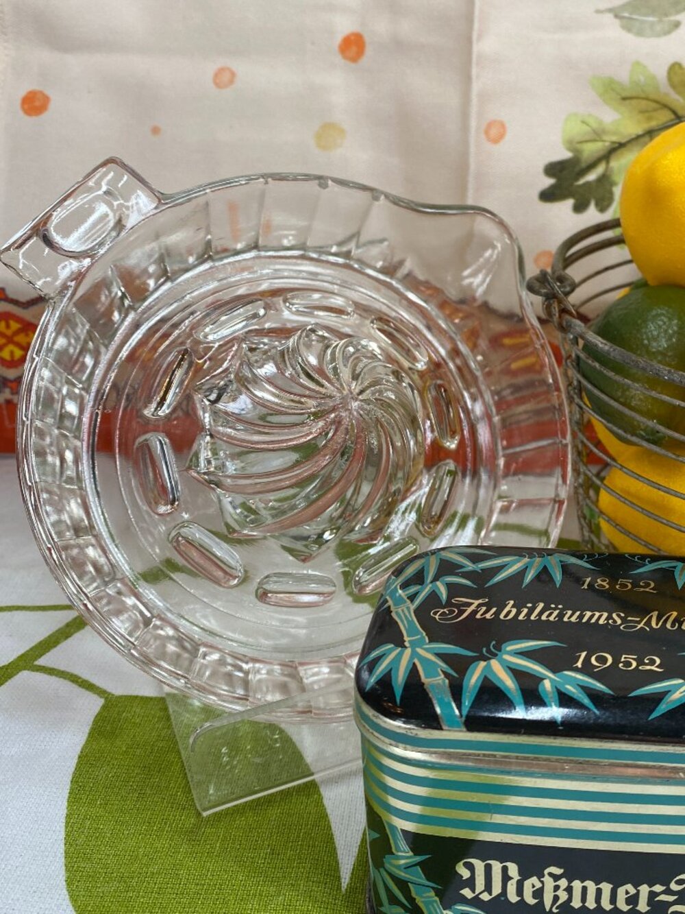 Vintage Glass Kitchen Citrus Lemon Juicer Reamer